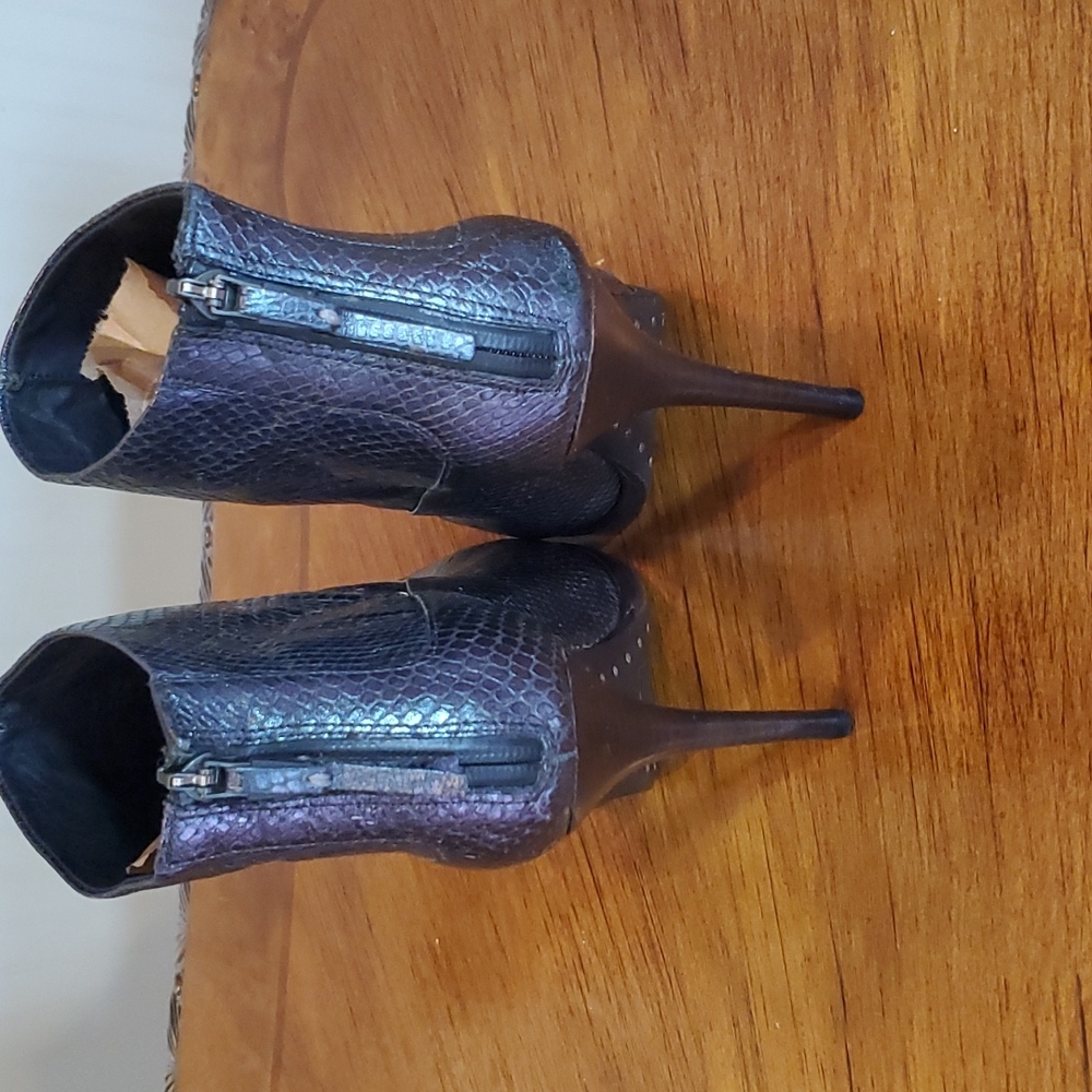 *SALE* AllSaints metallic boots - Picture 5 of 10